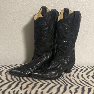 Corral cowgirl boots black leather with sequin inlays